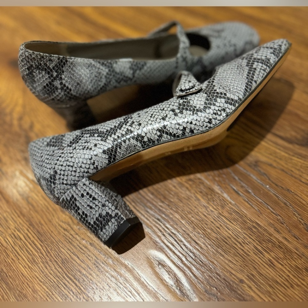 NWOT PAOLO MICELLI Italian leather snakeskin print block heels (38.5)